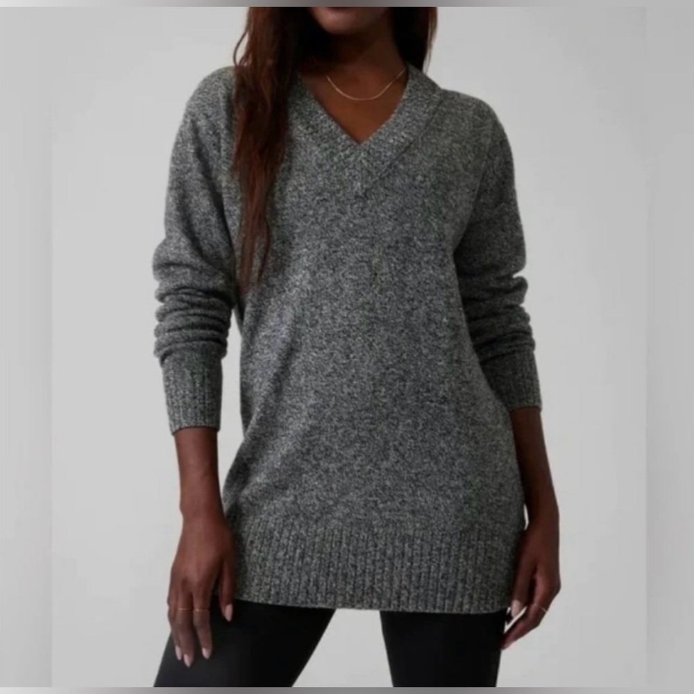 Athleta Vital V-Neck Tunic Wool Cashmere Sweater Black Gray Oversized XXS